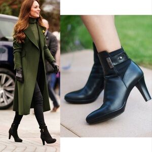 Aquatalia Kate Middleton Black suede leather Ankle Boots women’s 7.5M